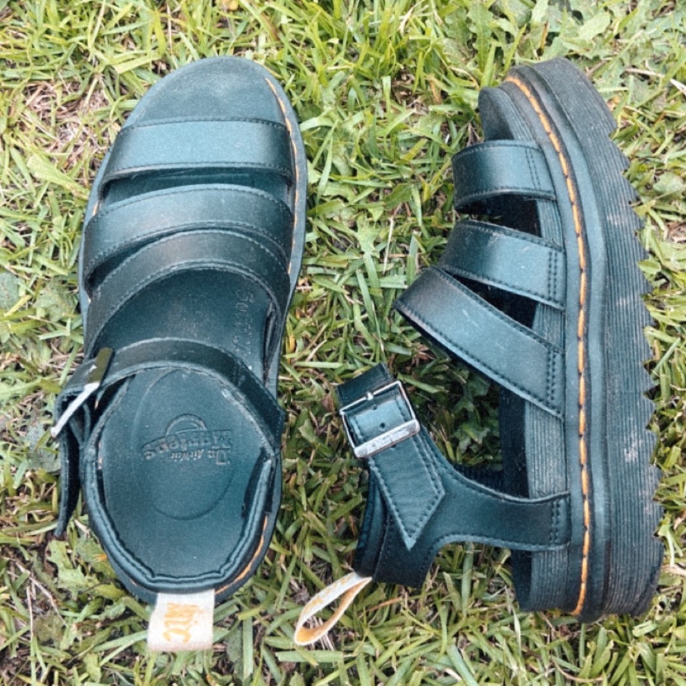 💛 Dr Martens Women's Blaire Sandals 💛